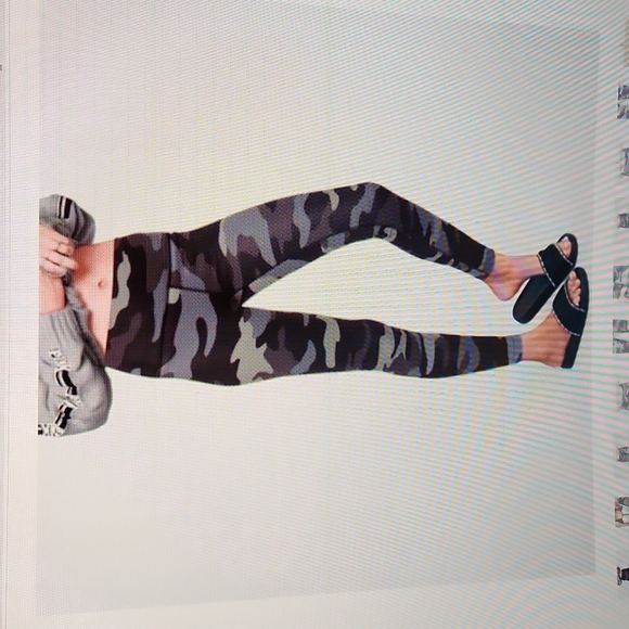 PINK Victoria's Secret Pants - Victoria's Secret PINK Ultimate Legging High Waist Gray Camo | Medium